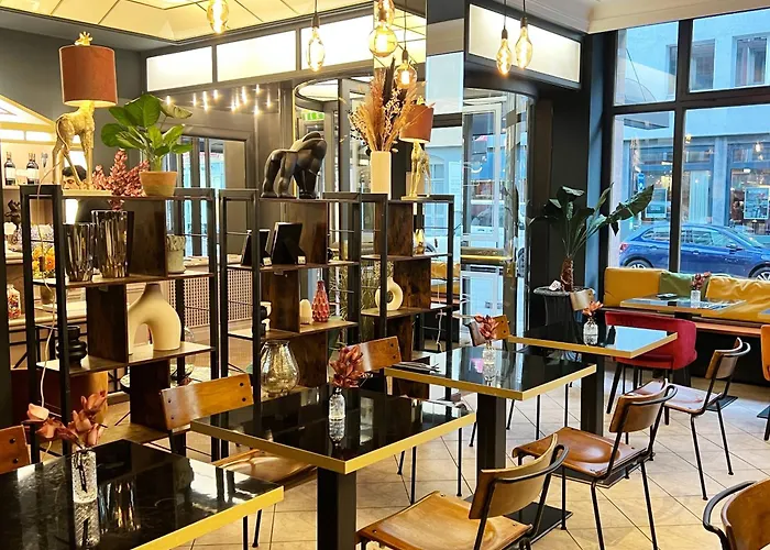 Deutsches Theater Landwehrstrasse Hotel 3*