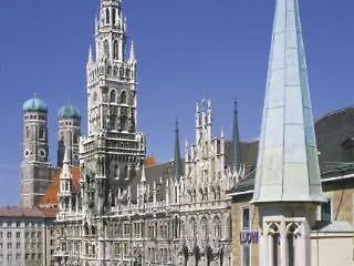Hotel Deutsches Theater Landwehrstrasse 3*