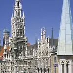 Hotel Deutsches Theater Landwehrstrasse 3*