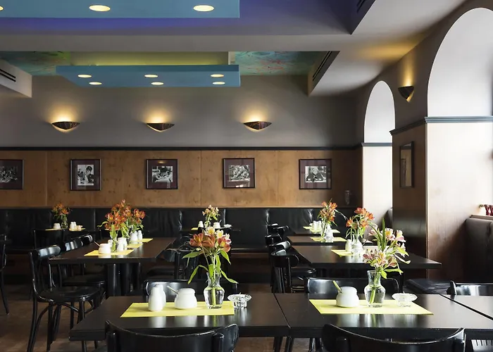Hotel Deutsches Theater Landwehrstrasse 3*