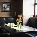 Deutsches Theater Landwehrstrasse Hotel