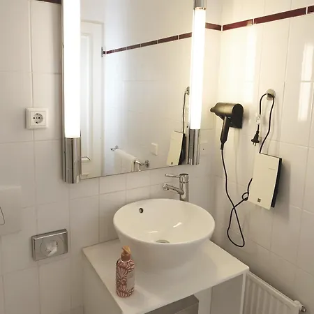 Deutsches Theater Landwehrstrasse Hotel 3*