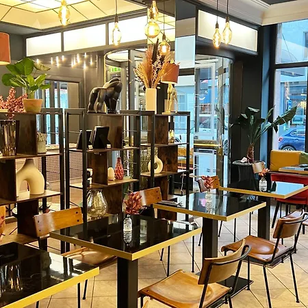 Deutsches Theater Landwehrstrasse Hotel 3*