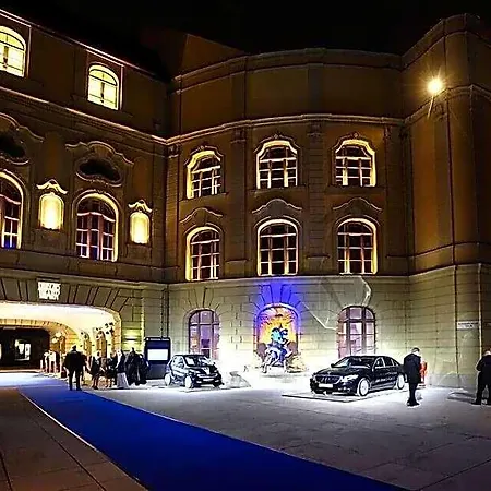 فندق Deutsches Theater Landwehrstrasse