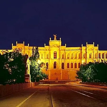 Deutsches Theater Landwehrstrasse 호텔 뮌헨
