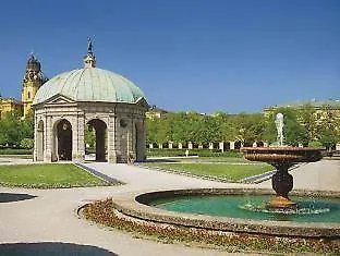 Deutsches Theater Landwehrstrasse 호텔 3*