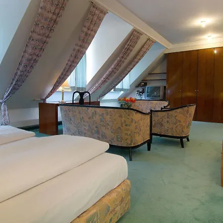 Hotel Deutsches Theater Landwehrstrasse