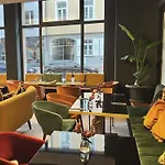 Deutsches Theater Landwehrstrasse 3* Münih