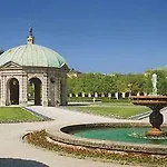 Deutsches Theater Landwehrstrasse فندق 3*